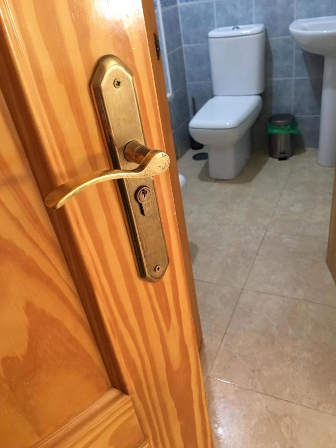 Habitacion Grande Con Bano Privado En Coin A 30Km De La Playa Εξωτερικό φωτογραφία