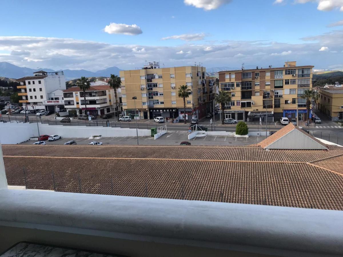 Habitacion Grande Con Bano Privado En Coin A 30Km De La Playa Εξωτερικό φωτογραφία