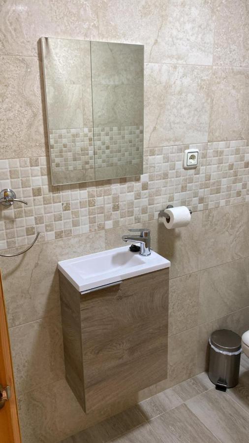 Habitacion Grande Con Bano Privado En Coin A 30Km De La Playa Εξωτερικό φωτογραφία