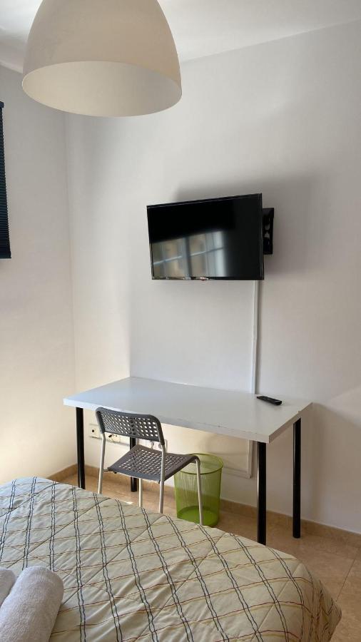 Habitacion Grande Con Bano Privado En Coin A 30Km De La Playa Εξωτερικό φωτογραφία